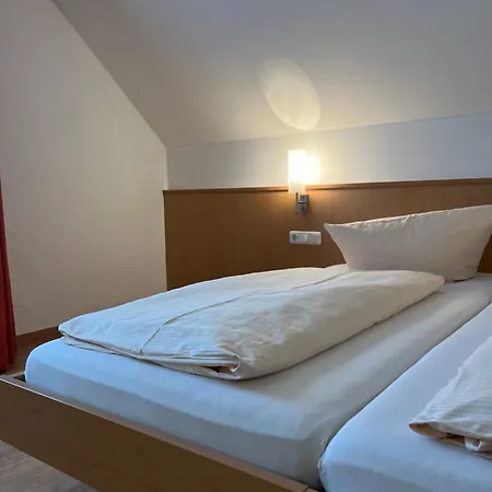 Bed & Breakfast Gaestehaus Susanne Woringen